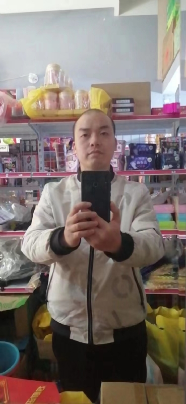 便利店的第一张照片--柘荣相亲网
